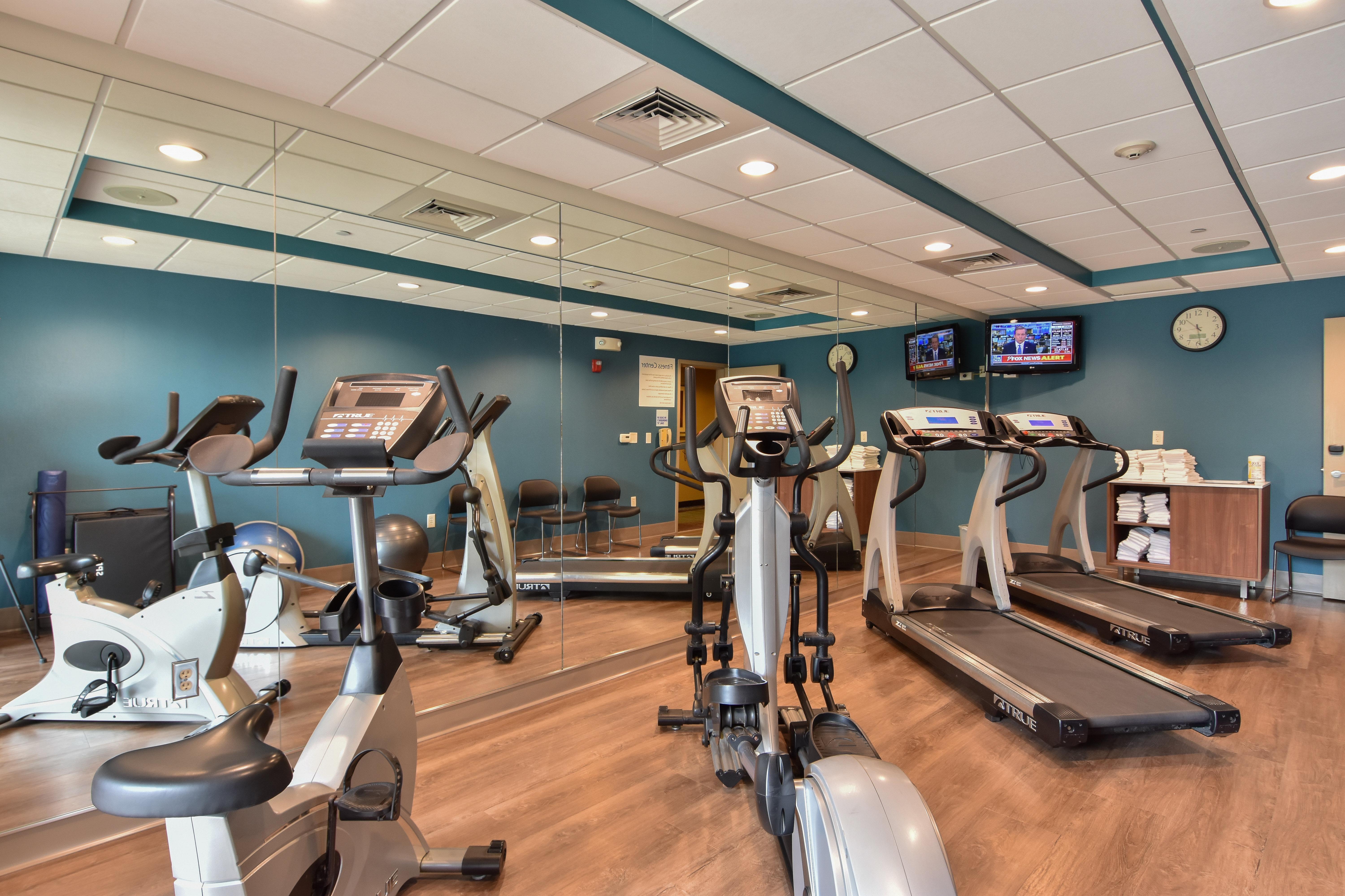Holiday Inn Express And Suites Springfield Medical District By Ihg Buitenkant foto